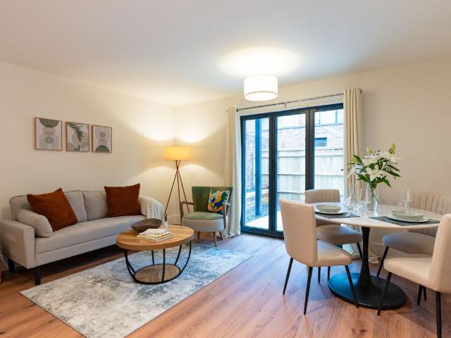 Apartment for rent in Cowley Marsh, The Slade