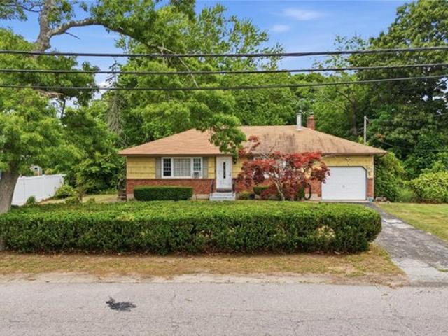 House for sale in Bohemia, New York