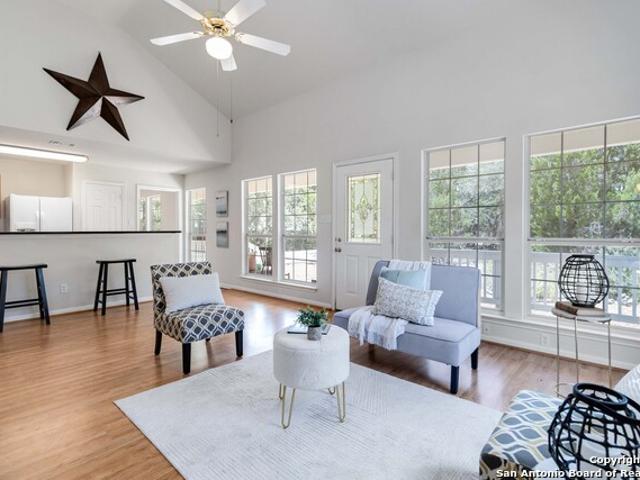 House for sale in Canyon Lake