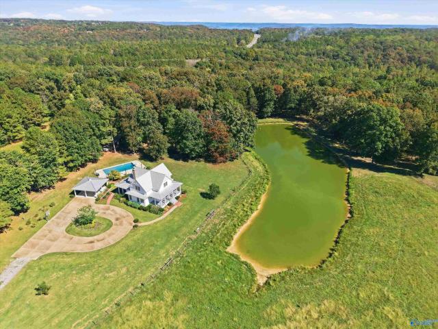 House for sale in Guntersville, Marshall County