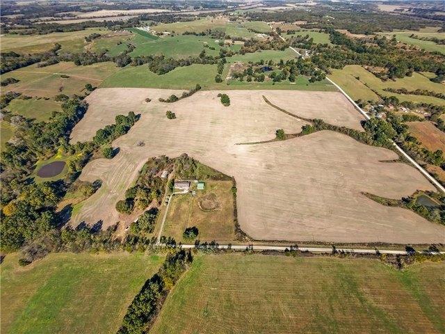 Farm for sale in Warrensburg, Johnson County