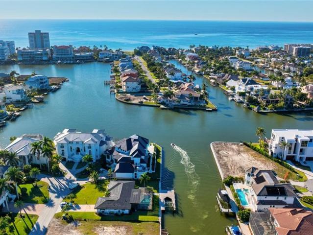 House for sale in Vanderbilt Beach, Florida