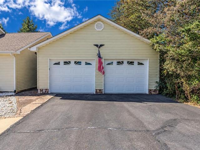 House for sale in Dobson, Surry County