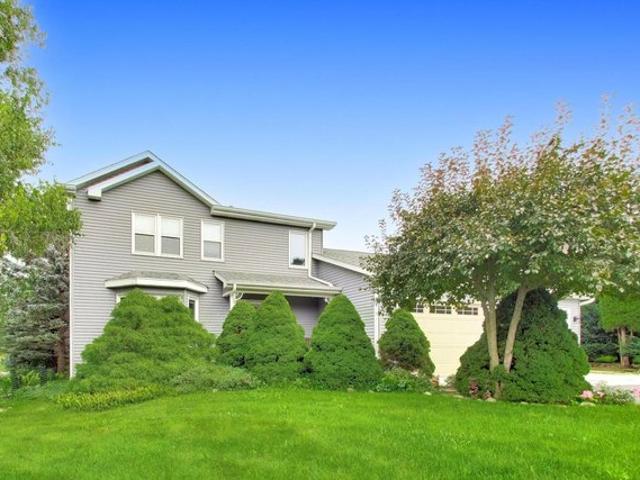 House for sale in Mchenry, Illinois