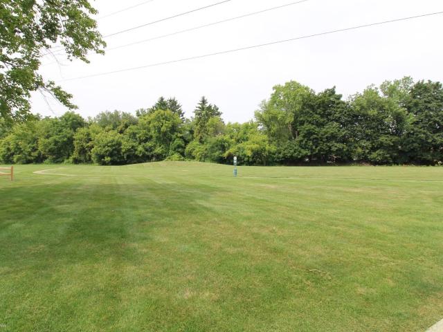 Condo for sale in Clinton Township, Michigan