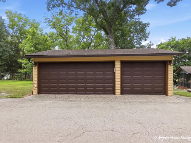 Property for rent in Lindenhurst, Illinois