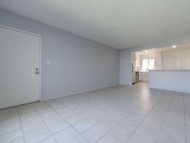 Apartment for rent in Canoga Park, California