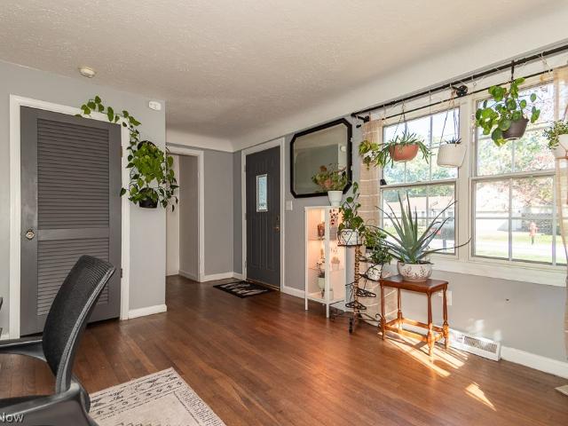 House for sale in Willoughby, Lake County