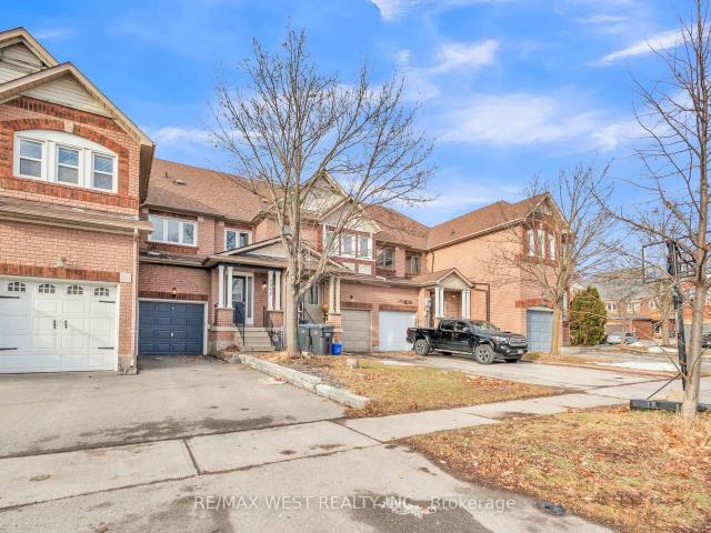 Townhouse for sale in Woburn, Ontario