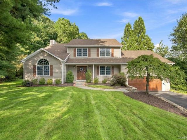 House for sale in Lake Mohegan, Town of Yorktown
