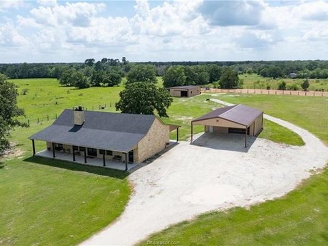 House for sale in North Zulch, Texas