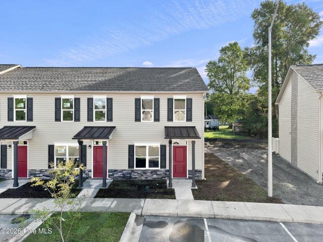 Townhouse for sale in Piney Green, Onslow County