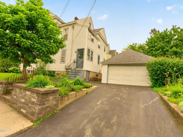 House for sale in Amsterdam, New York
