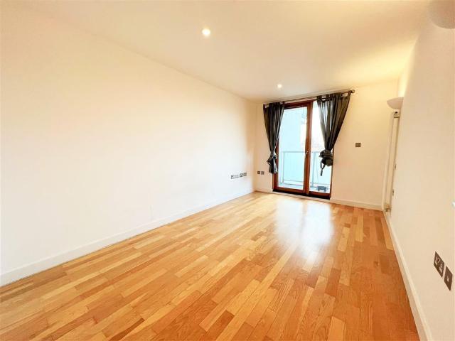 Apartment for rent in Risinghurst and Sandhills, The Slade