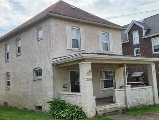 House for sale in Ellwood City, Pennsylvania