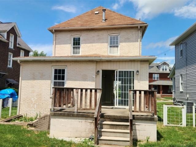 House for sale in Ellwood City, Pennsylvania