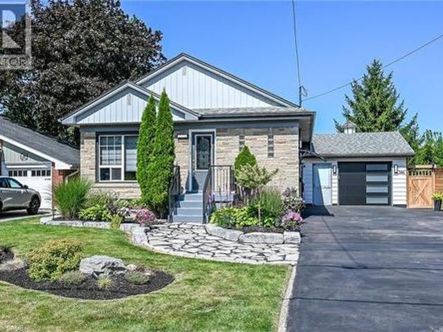 House for sale in Ancaster, Ontario