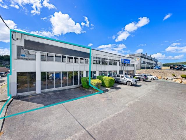 Warehouse for rent in Toombul, Queensland