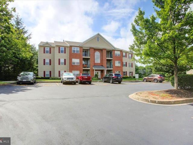 Condo for sale in Hampstead Condo for sale in Hampstead