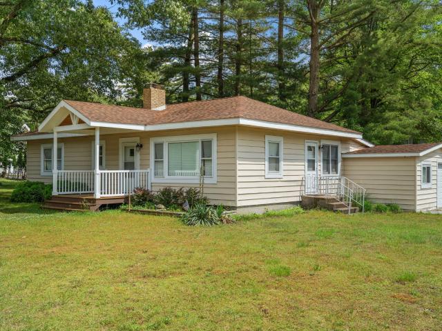 House for sale in Bass Lake, Knox