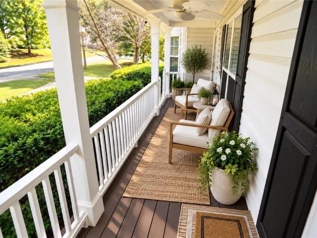 House for sale in Powder Springs Chase, Powder Springs