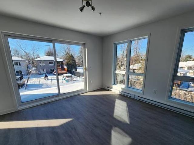 House for rent in Laval