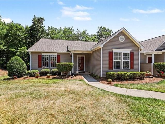 Townhouse for sale in Belews Creek, North Carolina