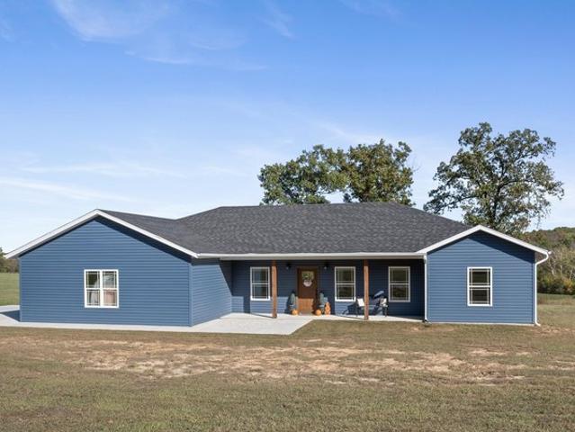 House for sale in Dunnegan, Missouri