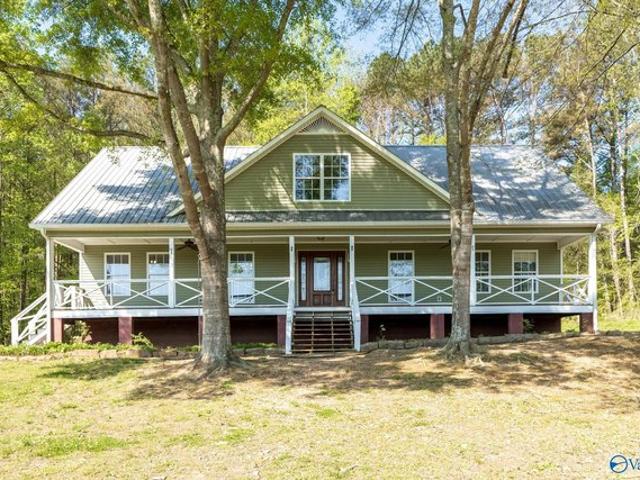 House for sale in Paint Rock, Alabama