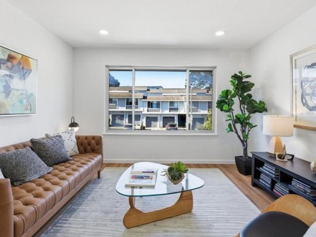 Townhouse for sale in San Mateo, California