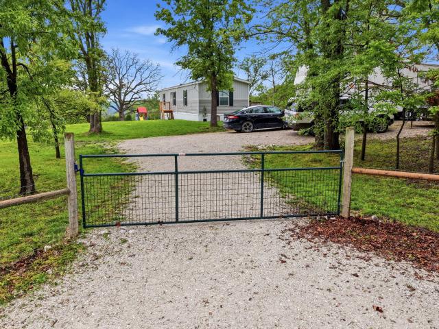House for sale in Fair Play, Missouri
