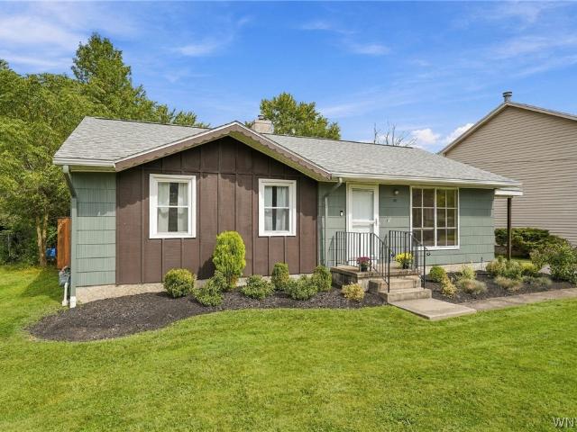 House for sale in Maplemere, Town of Amherst
