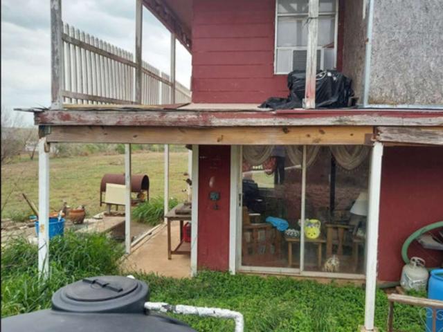 House for sale in Pleasanton, Texas