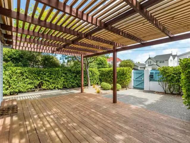 House for sale in Days Bay, Wellington