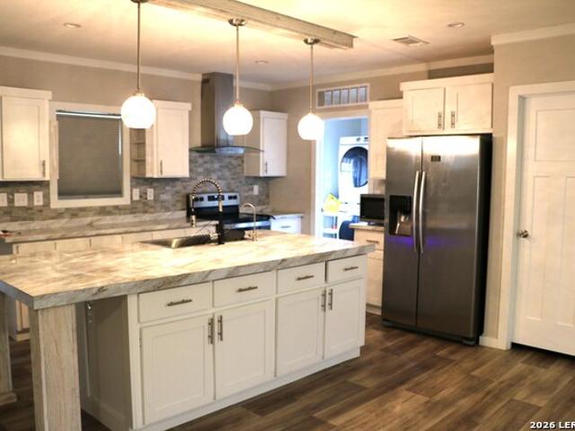 House for sale in Bandera, Bandera County