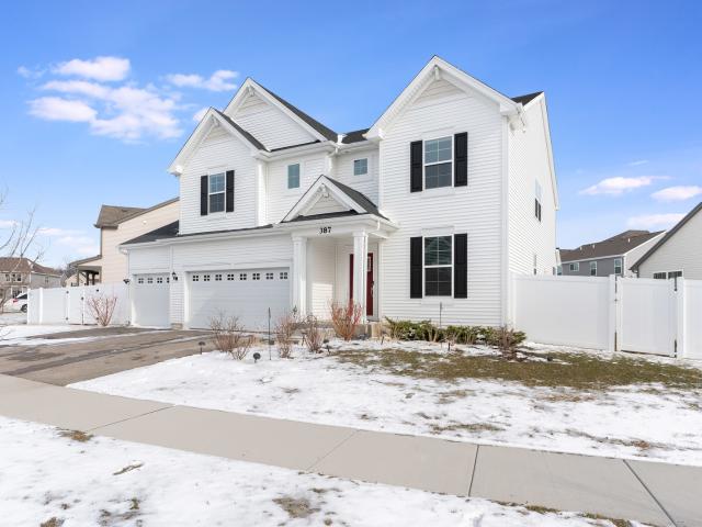 House for sale in South Elgin, Illinois