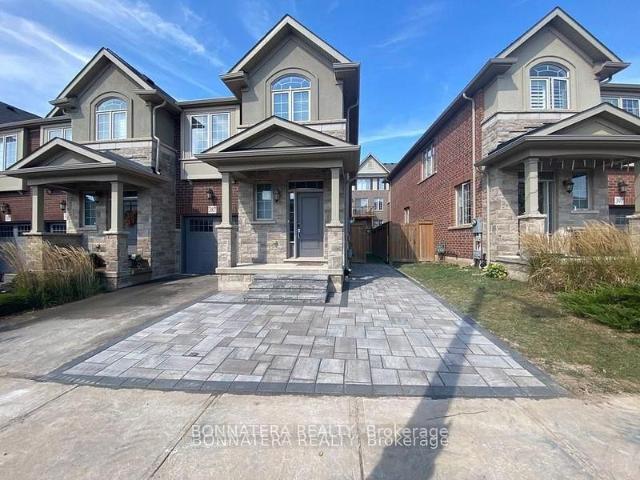 Townhouse for rent in Woburn, Ontario