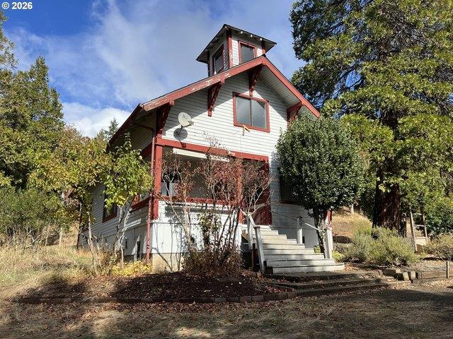 House for sale in Roseburg, Douglas County