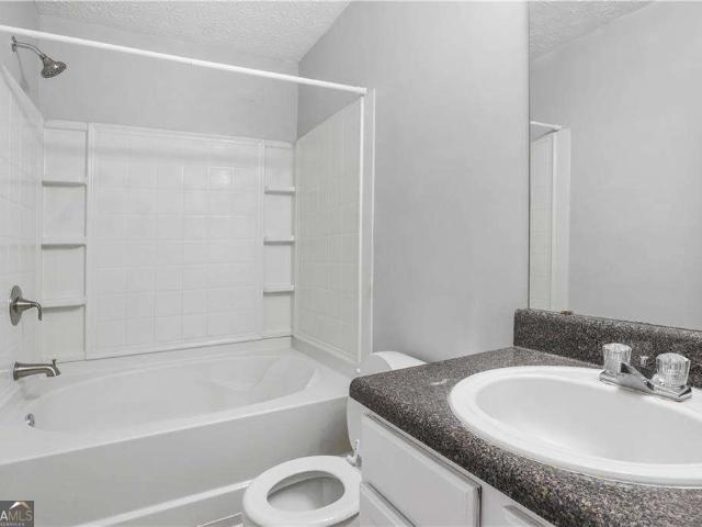 Townhouse for sale in Ellenwood, Georgia