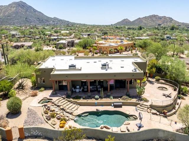 House for sale in Cave Creek, Arizona