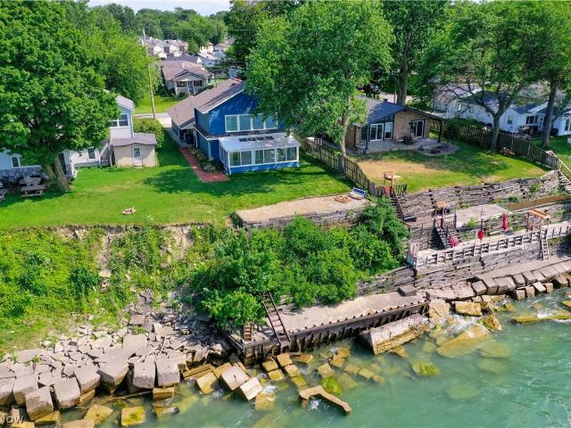 House for sale in Willoughby, Lake County