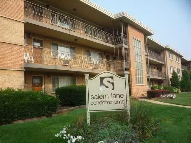 Condo for rent in Arlington Heights