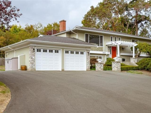 House for sale in Gordon Head, Saanich