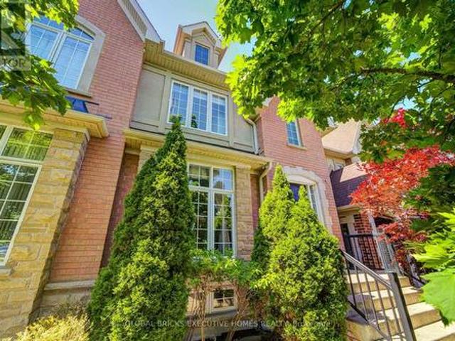 House for sale in Mississauga, Ontario