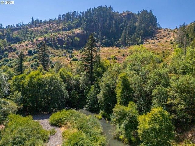 Land for sale in Roseburg, Douglas County