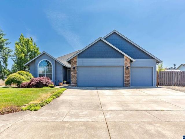 House for sale in Oregonia