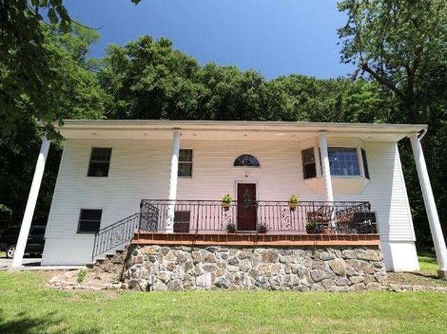 House for sale in Cortlandt Manor, New York