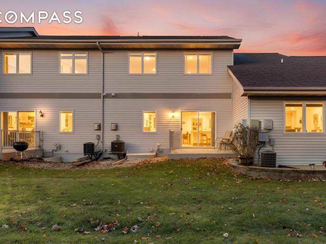 Townhouse for sale in Oregon, Wisconsin