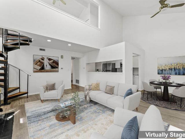 Townhouse for sale in Hoffman Estates
