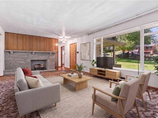 House for sale in Cecil Township, Washington County